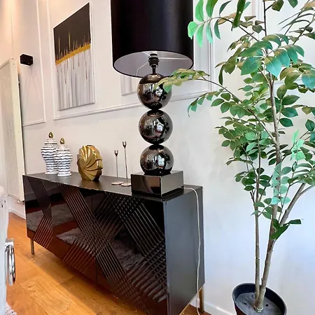 Cosy Family For Up To 9 Guests Near Midi Station * Brussels