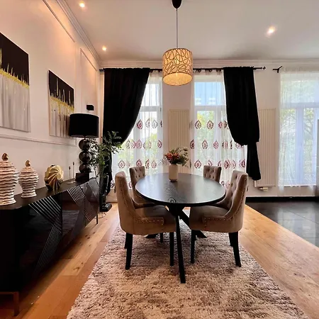 Cosy Family For Up To 9 Guests Near Midi Station Apartment Brussels