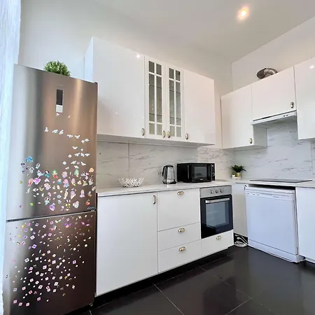 Cosy Family For Up To 9 Guests Near Midi Station * Brussels