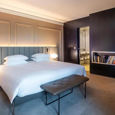 Hilton Grand Place 4* Brussels