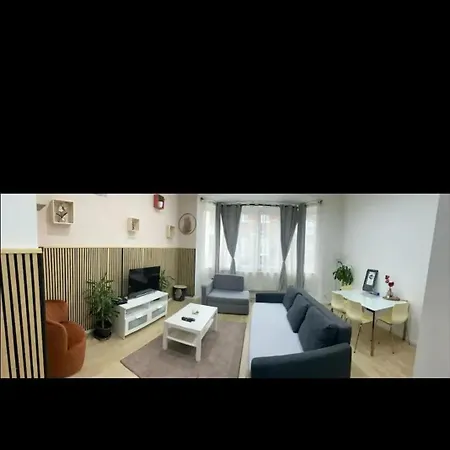 Modern In Molenbeek-saint-jean / 77 M² / Parking Apartment *