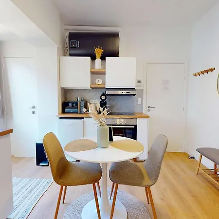 Centre Avec Grand Balcon Pour 2personnes Apartment *