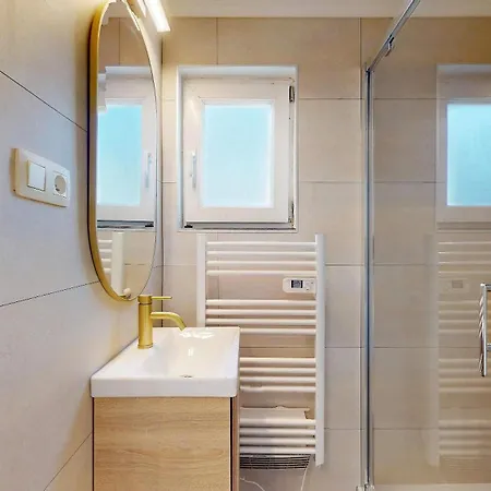Centre Avec Grand Balcon Pour 2personnes Brussels