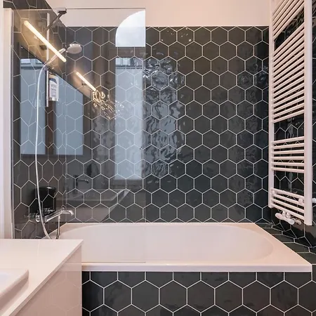 Charming Renovated In Vibrant Saint Gilles,