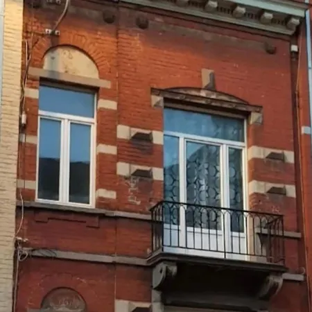 Modern & Comfortable Center Oasis~king Bed ! Brussels