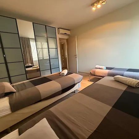 Golden Pearl In Centre Of Appartement