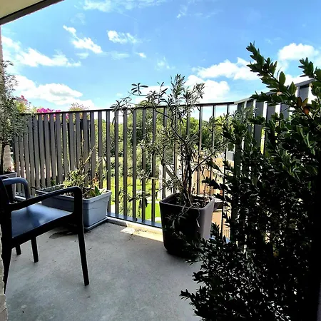 Richy Stylish Balcony Brussels- Garden View- Shared Bathroom- Inclusive Brussels