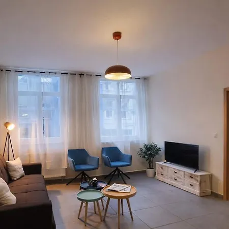 Spacious 2br Near Grand Place#2 Apartment *