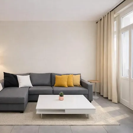 Spacious 2br Near Grand Place 1 Apartment Brussels
