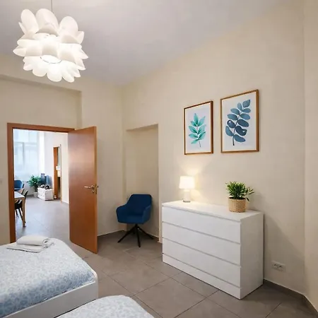 Apartment Spacious 2br Near Grand Place#2