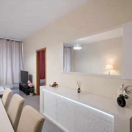 Spacious 2br Near Grand Place 1 * Brussels