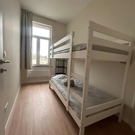 Apartment Elegant Renovated 2 Bedrooms Close To Transport