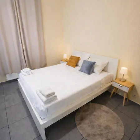 Spacious 2br Near Grand Place 1 Apartment Brussels