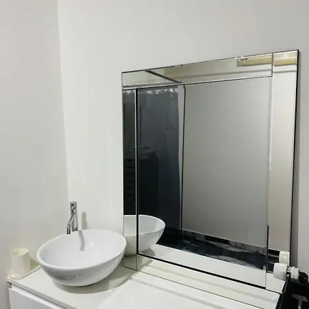 Apartment Charming 1 Bedroom With Terrace *