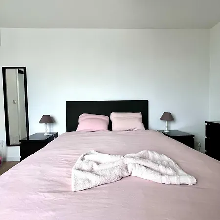 Lovely 2room Elegant In For 2people Brussels