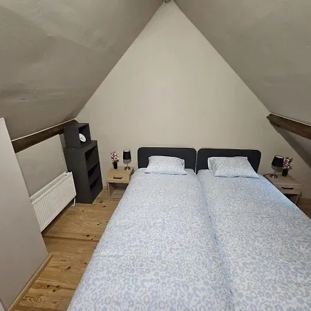 Luxury Triplex Stylish 2br In Brussel