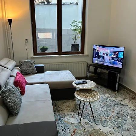 Homestay Et Dans Un Immeuble *