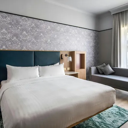 Marriott Grand Place 4*