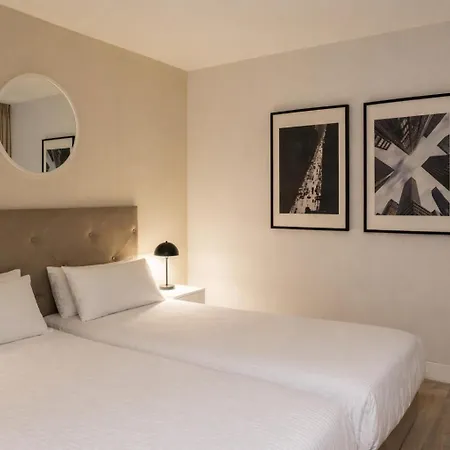 Latroupe Grand Place Hotel *