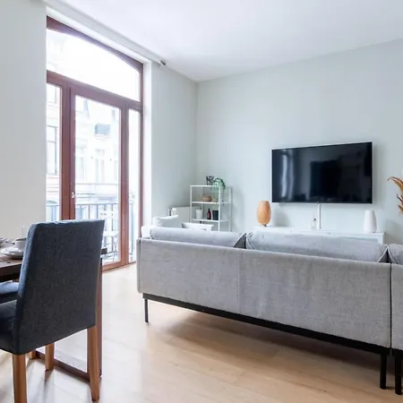 Bright Near Eu Quarter & Schuman Metro Apartment *