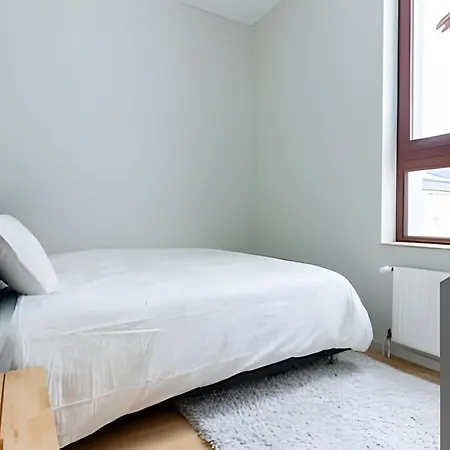 Bright Near Eu Quarter & Schuman Metro Apartment *