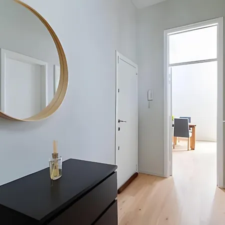 Bright Near Eu Quarter & Schuman Metro Apartment *