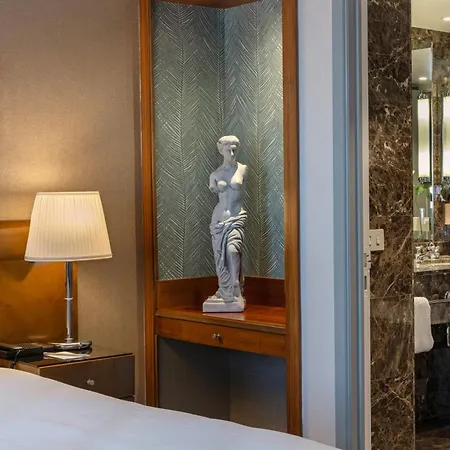 Warwick Grand-place 4* Brussels