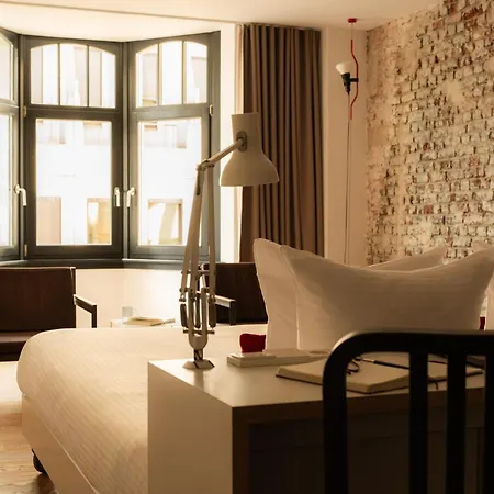 9hotel 3*