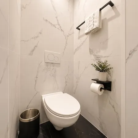 Centerstay Apartment *
