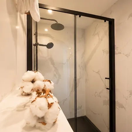 Centerstay Apartment *