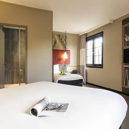 Ibis Off Grand'place Hotel 3*