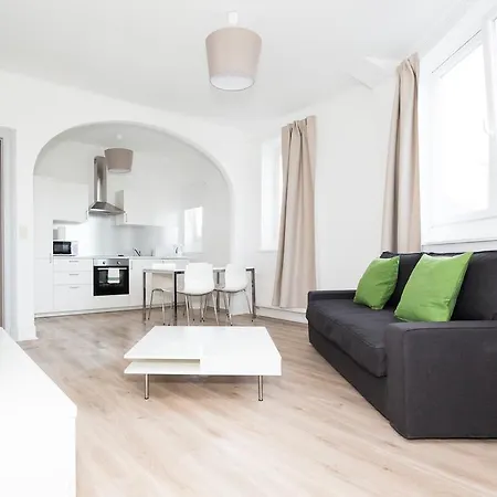 Apartment Louise Chatelain