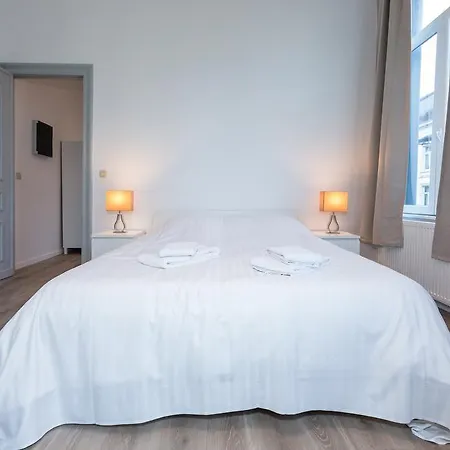 Apartment Louise Chatelain