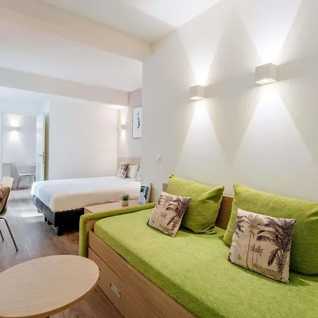 Adagio Access Europe Aparthotel 4*