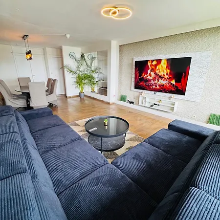 Meuble 92m2 + 2 Terrasses Apartment