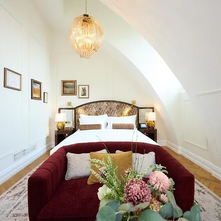 Fleur De Hotel 4*