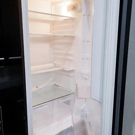 Modern In Molenbeek-saint-jean / 77 M² / Parking * Brussels