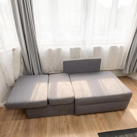 Modern In Molenbeek-saint-jean / 77 M² / Parking Brussels
