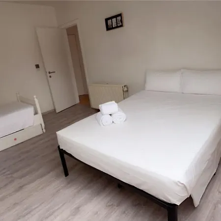 European District Thirteen Apartment Brussels