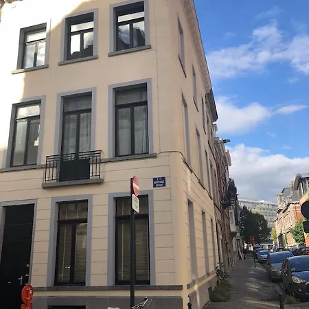 Apartment Beautiful Luxurious 1 Bedroom In The Heart Of The European Quarter *