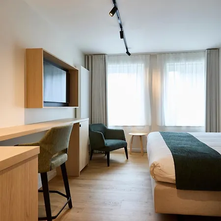 Georges Henri Aparthotel 4*