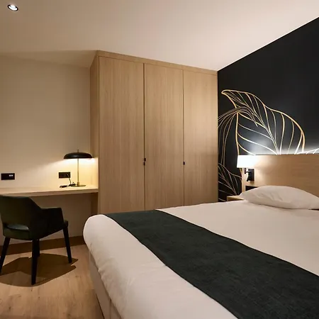 Aparthotel Georges Henri 4*