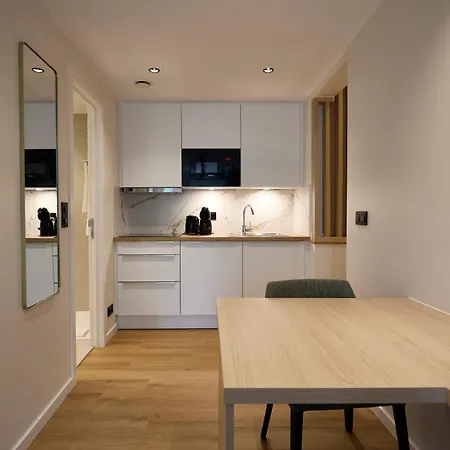 Georges Henri Aparthotel 4*