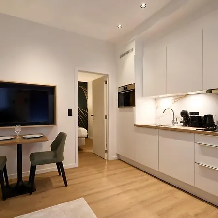 Georges Henri Aparthotel