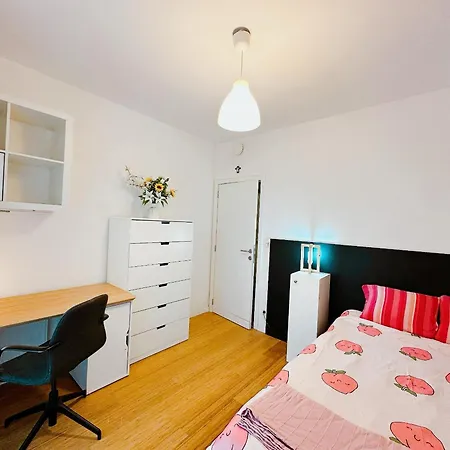 Holiday home Maison 10 Couchages Avec 4 Proche De Forest National Brussels