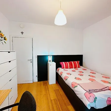 Holiday home Maison 10 Couchages Avec 4 Proche De Forest National Brussels