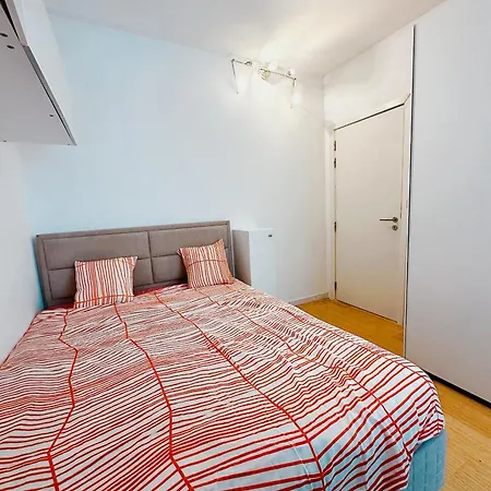 Holiday home Maison 10 Couchages Avec 4 Proche De Forest National *