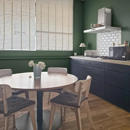 3 Bedroom Self Check In For 7 * Brussels