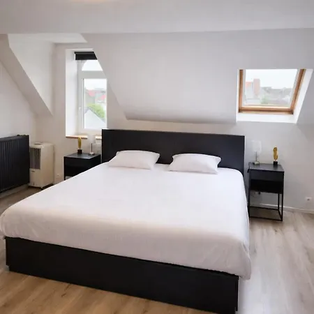 Luxury Triplex Stylish 2br In Apartment