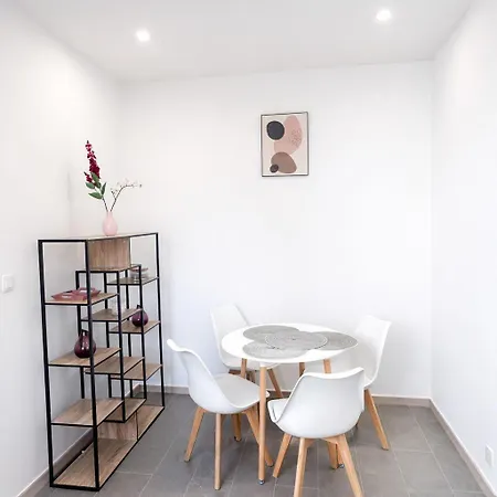 Apartment Midi 2 - 5 Minutes Gare Du Midi Brussels